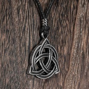 Celtic Knot Necklace New